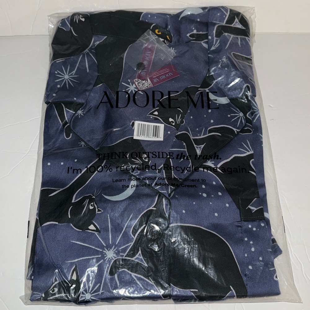 Adore Me Satin Sammi Pajama Set Long Sleeve with Shorts Black Cat Starburst 4X